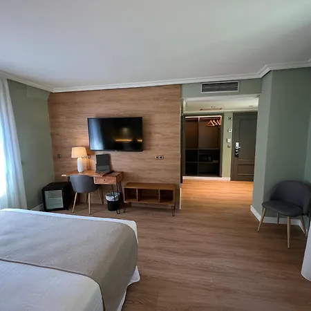 فندق Yomo Imperial 3*
