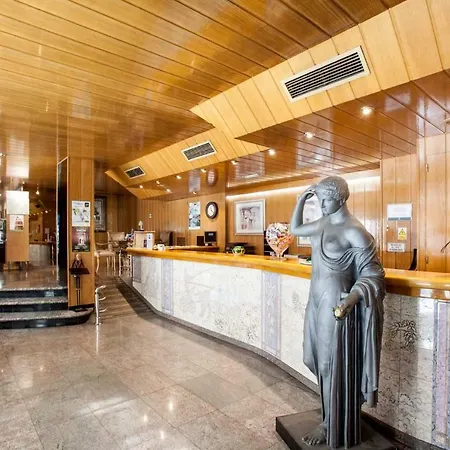 Yomo Imperial فندق