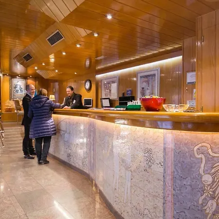فندق Yomo Imperial 3*